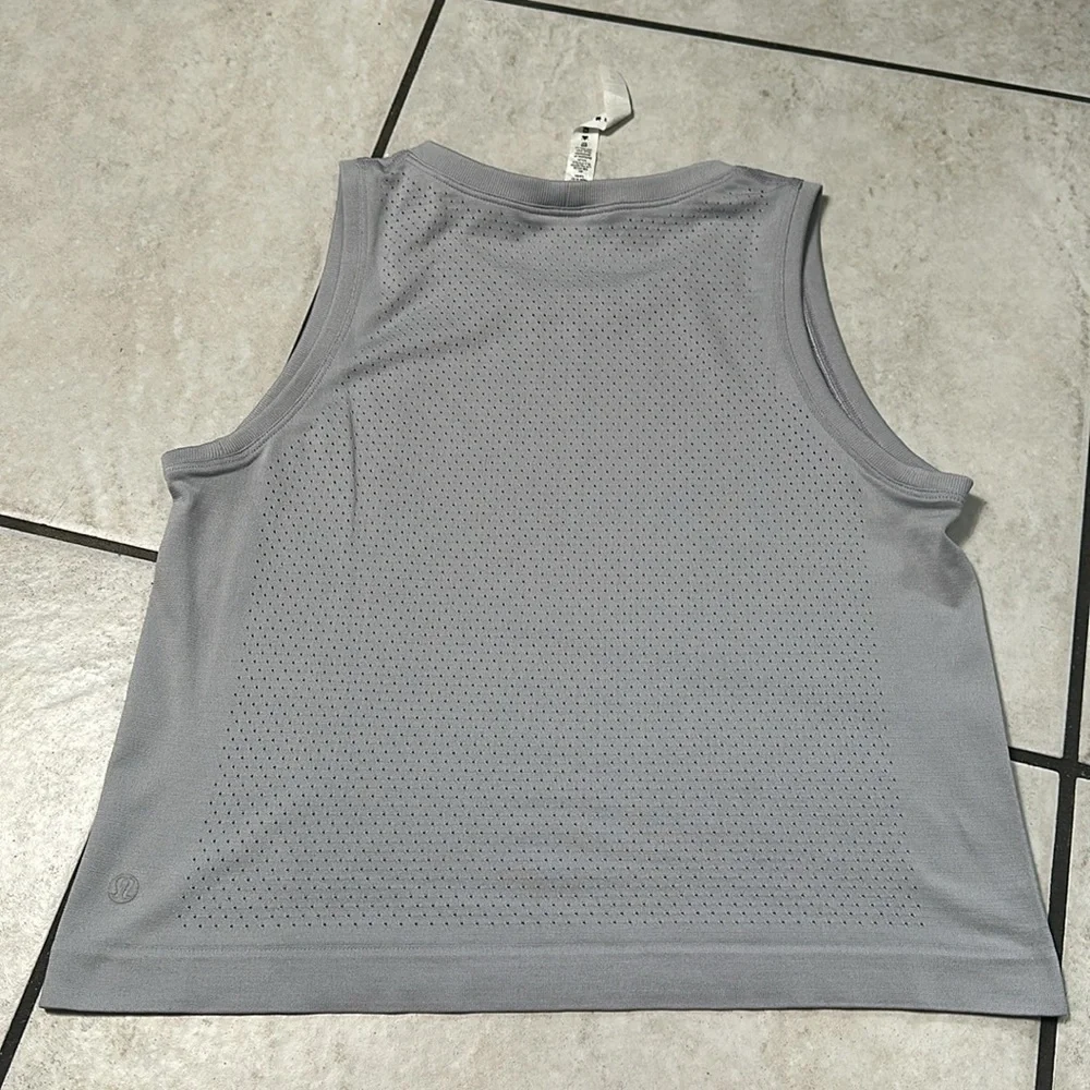 Lululemon Breeze By Muscle Crop‎ Tank *lululemon Silver Lilac